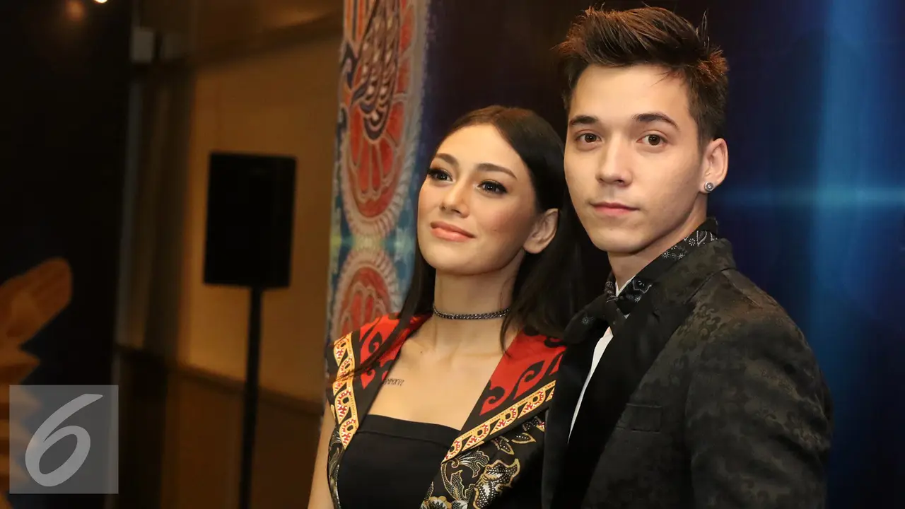 Nikah Tinggal Hitungan Hari, Stefan William Masih Syuting - ShowBiz