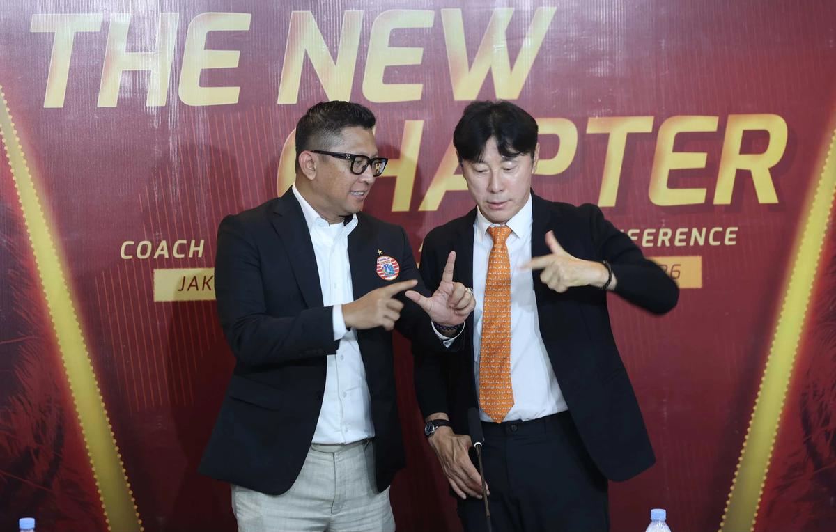 FOTO: Shin Tae-yong Resmi Tangani Persija Tiga Musim