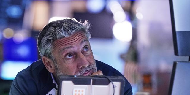 Wall Street Anjlok, S&amp;P 500 Turun ke Level Terendah