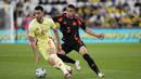 Dalam laga ini, pelatih Spanyol, Luis de la Fuente menurunkan tim bermaterikan para pemain yang jarang mendapat kesempatan dipanggil ke skuad La Furia Roja. (AP Photo/Dave Shopland)