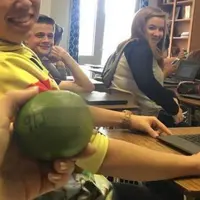 Lempar pic up lime sebagai pick up line, ujung-ujungnya kena friendzone! (Foto: huffingtonpost.com)