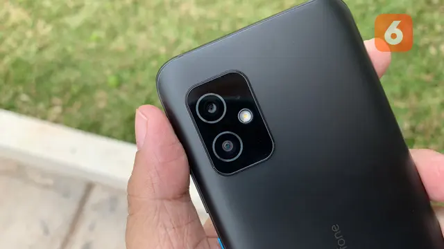 Zenfone 8