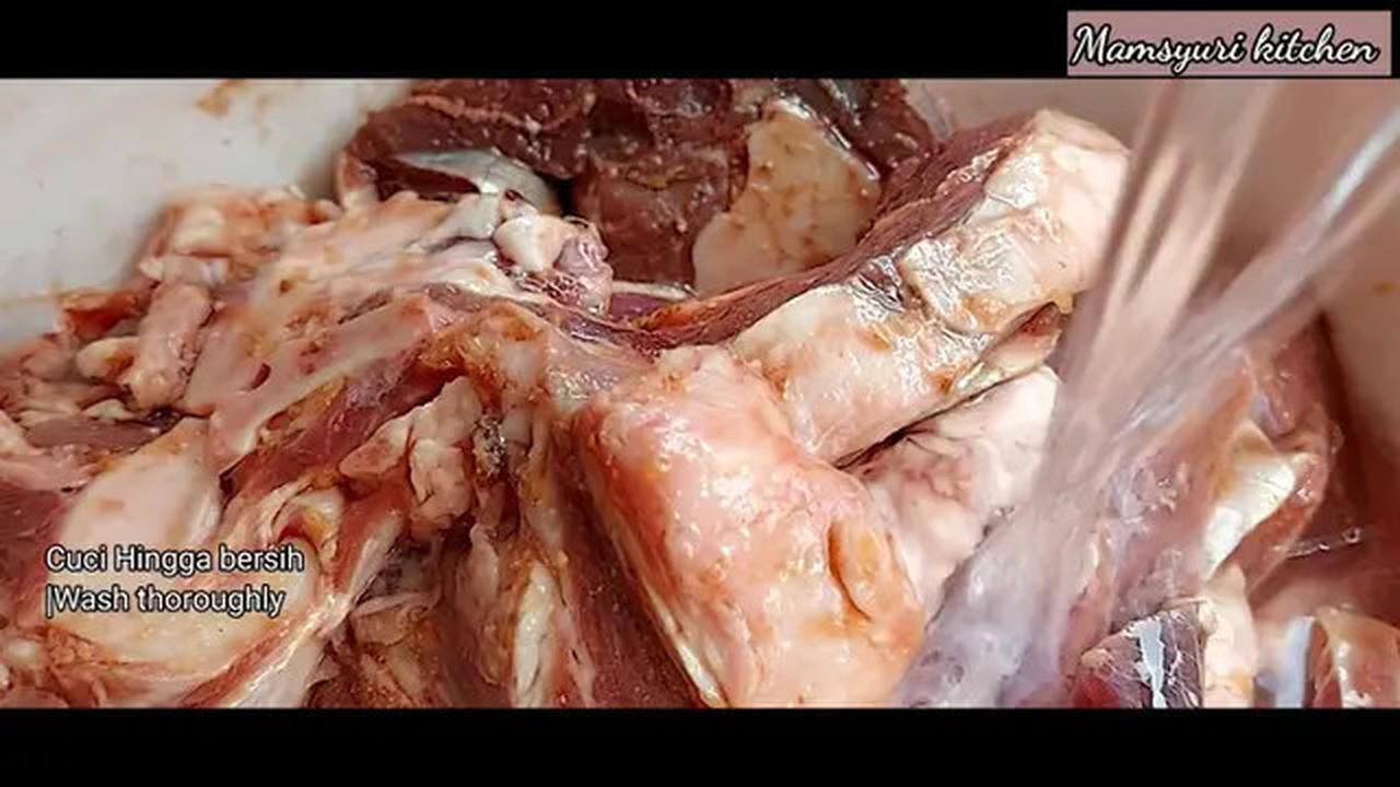 Cocok untuk Sate, Ini Trik Mudah Empukkan Daging Kambing Tanpa Direbus