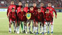 Timnas Timor Leste U-16 dengan kapten Kay Olok Gusmao (tengah bawah), putra Xanana Gusmao, di Piala AFF U-16 2018. (Bola.com/Aditya Wany)