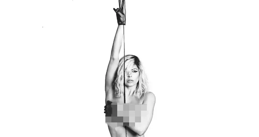 	Fergie mengekspos tubuh seksinya untuk sesi pemotretan album terbarunya (Dailymail)