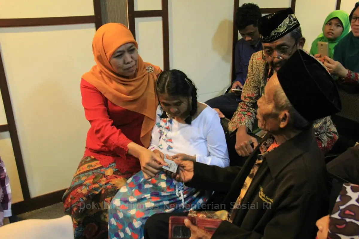Mensos Khofifah