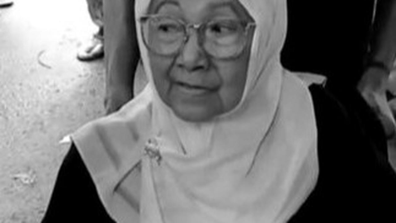 Kabar Duka, Bunda Iffet Ibu Bimbim Slank Meninggal Dunia di Usia 87 Tahun