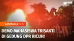 Ratusan Mahasiswa Universitas Trisakti membakar ban bekas di pintu belakang Gedung DPR. Para Mahasiswa ini kesal, karena tidak bisa bertemu dengan anggota Dewan.