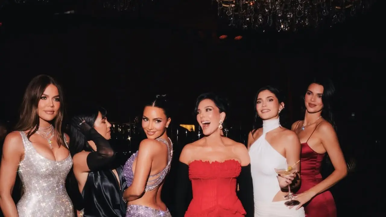 Krisjenner party (Dok. Tangkapan layar Instagram @krisjenner/https://www.instagram.com/p/DQ5FTEMEklg/?igsh=YzJ4dXloa2t6YjRx/faqih nuriman)