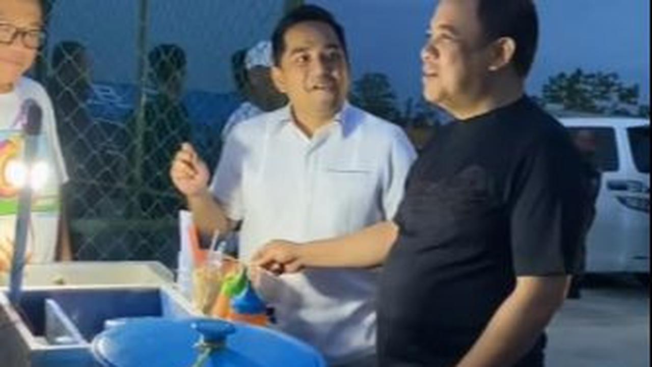 Tak hanya memberi doa, sang pengunggah sekaligus rekan Haji Isam lantas menyempatkan diri menghadiahkan kejutan tak terduga.