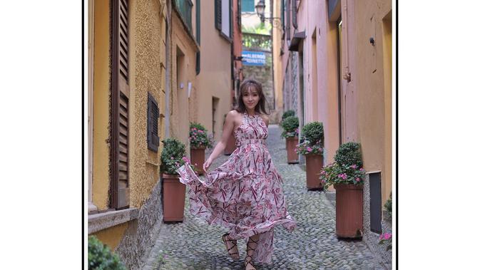 Gisell tampil lebih elegan dengan dressynya. (dok.Instagram/@gisel_la/https://www.instagram.com/p/Bke9yyQHeem//Asnida Riani)