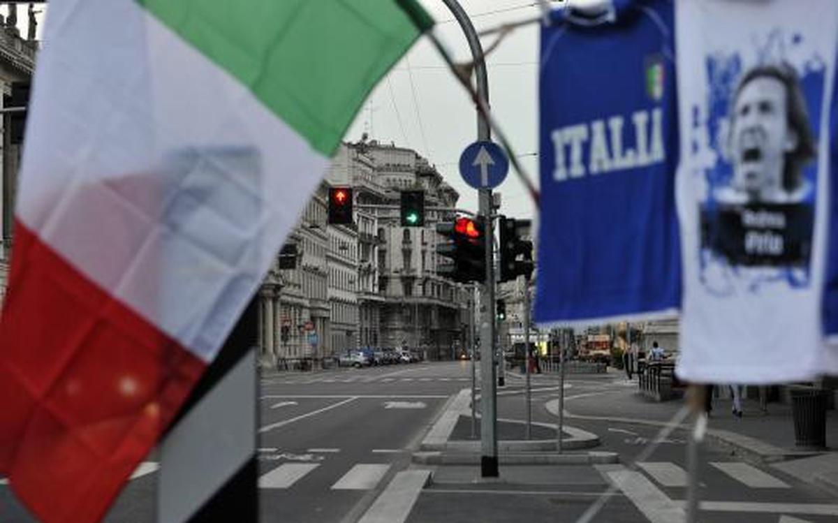 Ketika jalan di pusat kota Italia tampak kosong