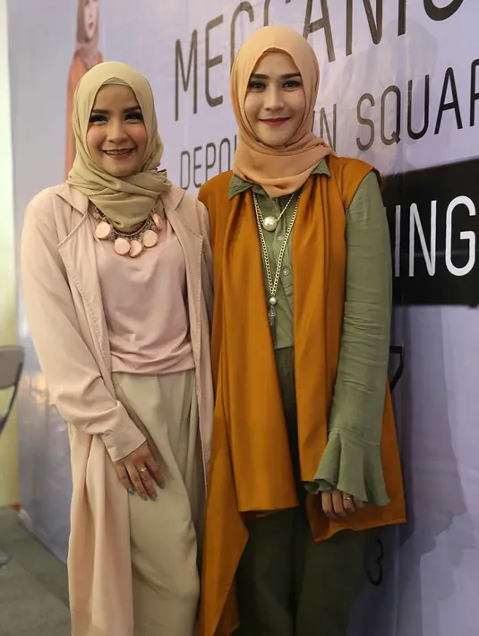 Alasan lain kenapa memilih untuk berbisnis, adalah bisa lebih banyak waktu bersama dengan keluarganya. Bahkan, bisa merasa lebih nyaman karena bebas mengurus ketiga anaknya. (Nurwahyunan/Bintang.com)