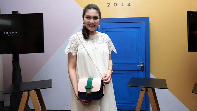 [Bintang] Sandra Dewi