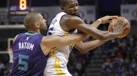 Kevin Durant cetak triple double  (AP Photo/Chuck Burton)