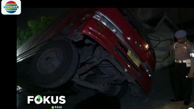 650+ Gambar Mobil Truk Dengan Pensil Gratis Terbaik
