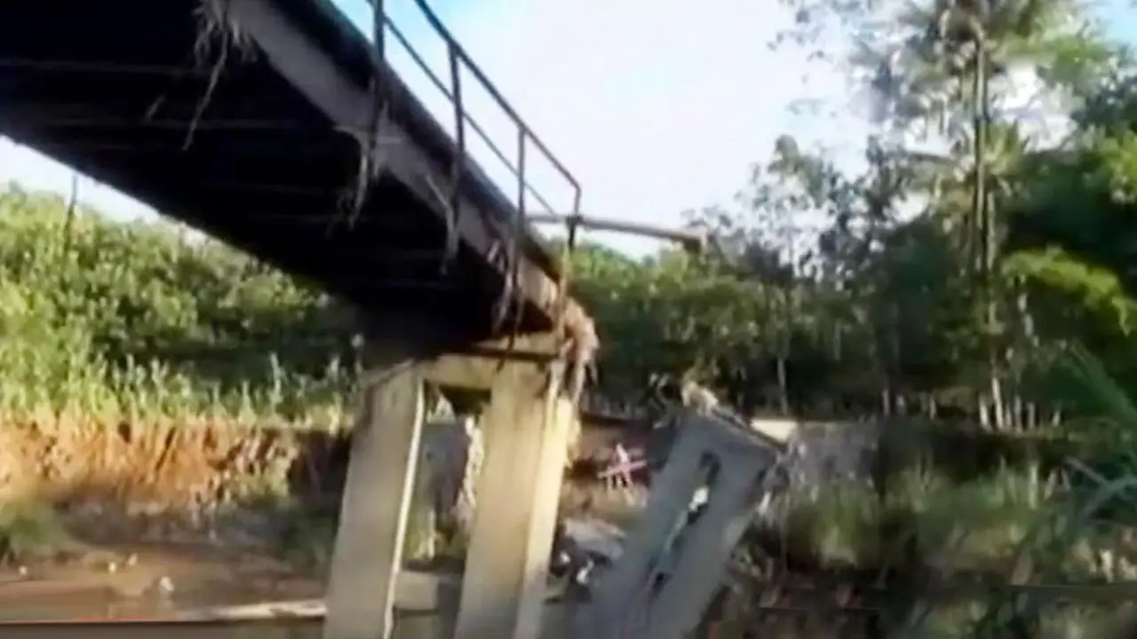 VIDEO: Jembatan Runtuh di Purworejo Tak Kunjung Diperbaiki