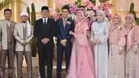 Ridwan Kamil ketika menghadiri pesta resepsi pernikahan putri Aa Gym, Ghefira Nur Fatimah. (dok. Instagram @ridwankamil/https://www.instagram.com/p/BzCdLi5gGBj/Putu Elmira)