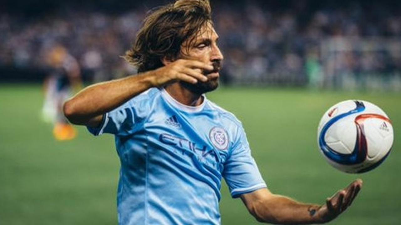 Mancini: Pirlo tak berniat pulang ke Italia