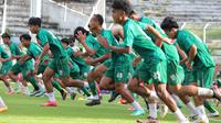 Latihan Persebaya Surabaya di Stadion Gelora 10 November Tambaksari, Surabaya, Rabu (10/5/2023) sore WIB. (Bola.com/Wahyu Pratama)