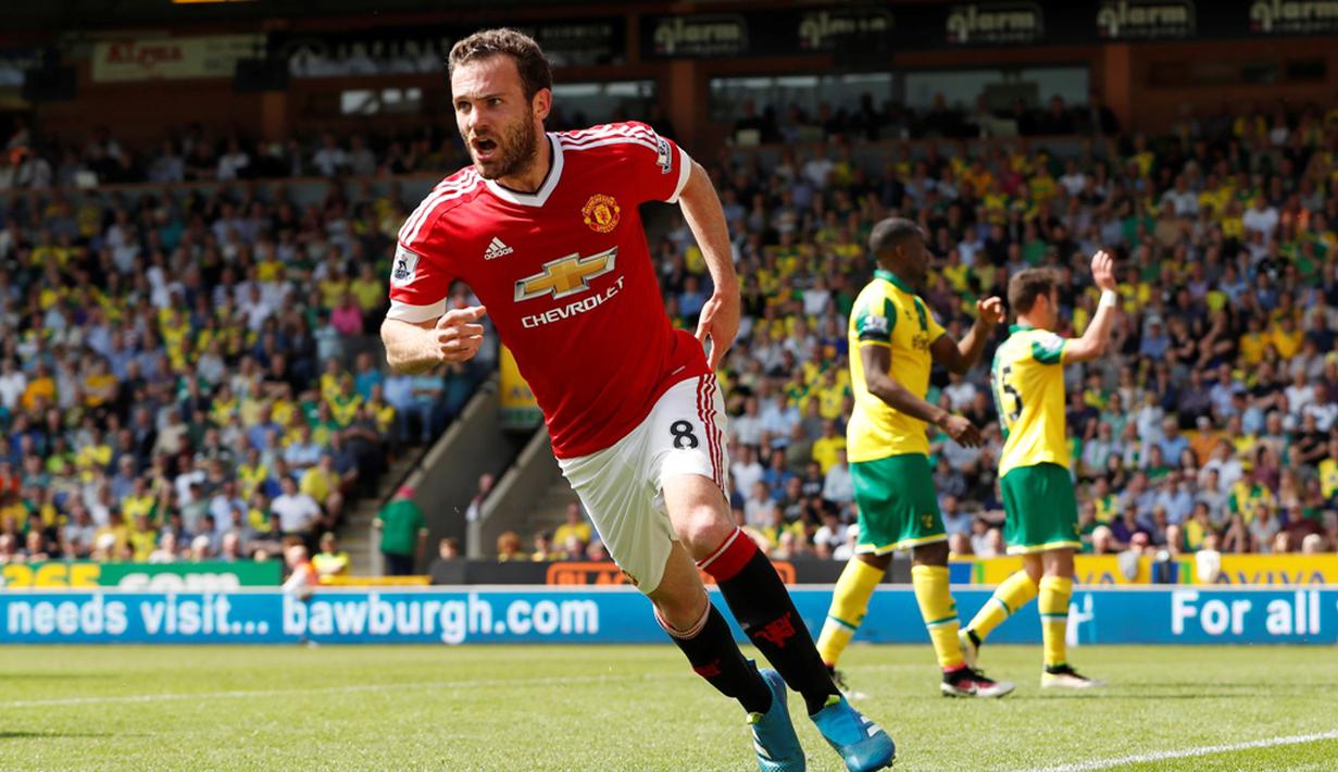 Gol tunggal Juan Mata membawa Manchester United menang 1-0 atas Norwich City dalam lanjutan Premier League, di Stadion Carrow Road, Norwich, Sabtu (7/5/2016). (Action Images via Reuters/John Sibley)