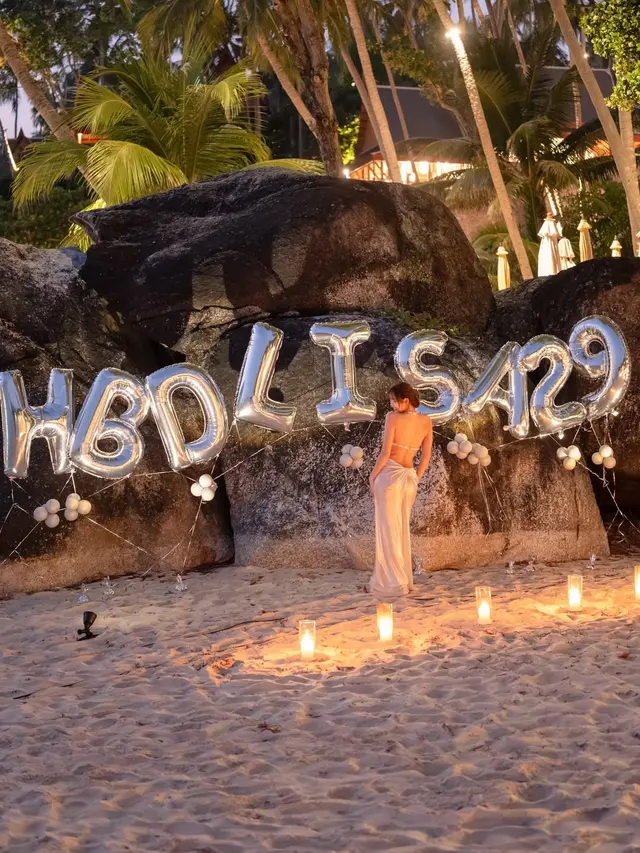 Bak Mermaid, 6 Potret Menawan Lisa BLACKPINK Tampil dengan Bikini Kerang Saat Rayakan Ultah ke-29 di Pantai