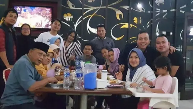 [Bintang] Ayu Ting Ting