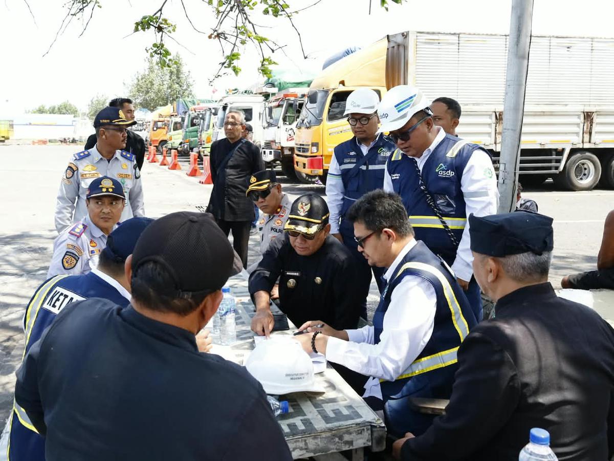 Antrean di Pelabuhan Ketapang Terurai, Dermaga Bulusan Ditargetkan Diperbaiki Oktober