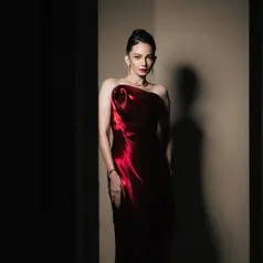 Intip penampilan Enzy Storia yang menyala dengan perhiasan mewah dari Bvlgari (@enzystoria)