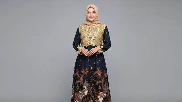 Model Big Size dengan Sentuhan Brokat Gold