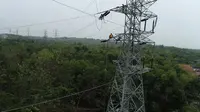 PLN menyalurkan listrik perdana Saluran Udara Tegangan Tinggi (SUTT) 150 kiloVolt (kV) Bangkalan-Tx. (Dok PLN)