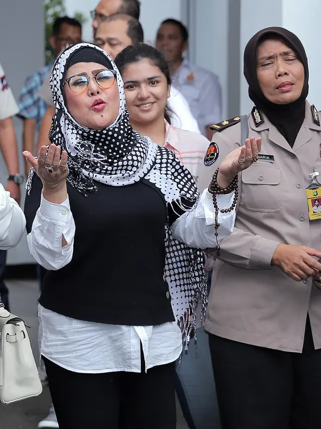 [Bintang] Elvy Sukaesih