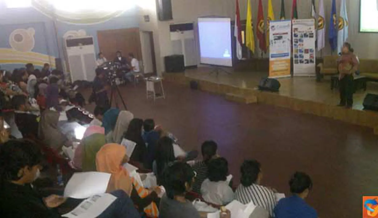 Berikut adalah wawancara dengan mbak tiaz mirasih dalam acara sctv goes to campus. Mbak tiaz ditanyain seputar kegiatannya td pagi di inbox, dan langsung menghadiri acara sgtc di unpad jatinangor.