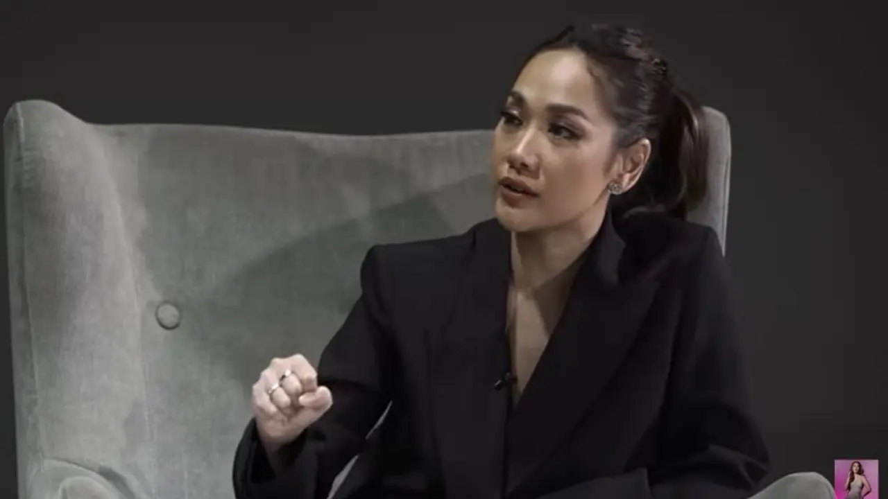 Kini Menikah dengan Tiko Aryawardhana, Terungkap Kado Terakhir Mendiang Ashraf Sinclair untuk BCL yang Tak Terduga.  foto: Youtube IT'S ME BCLIT'S ME BCL