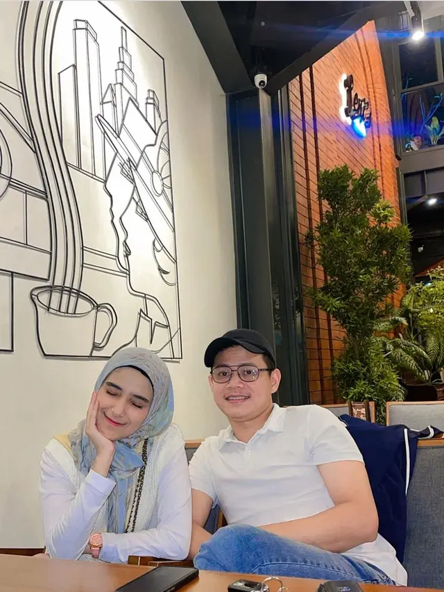 Nadya Mustika dan Pacar Baru