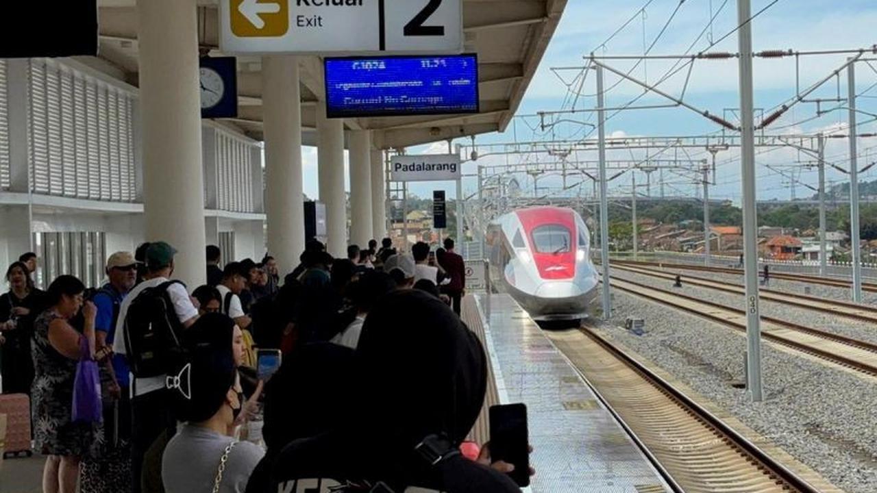 KCIC Tegaskan Pentingnya Aturan Keselamatan Whoosh Pasca Insiden Pintu Ditahan
