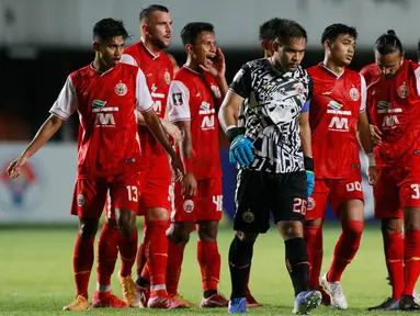 Pemain Persija Jakarta usai mengalahkan Persib Bandung pada laga final Piala Menpora 2021 di Stadion Maguwoharjo, Sleman, Kamis (22/4/2021). Persija menang dengan skor 2-0. (Bola.com/M Iqbal Ichsan)