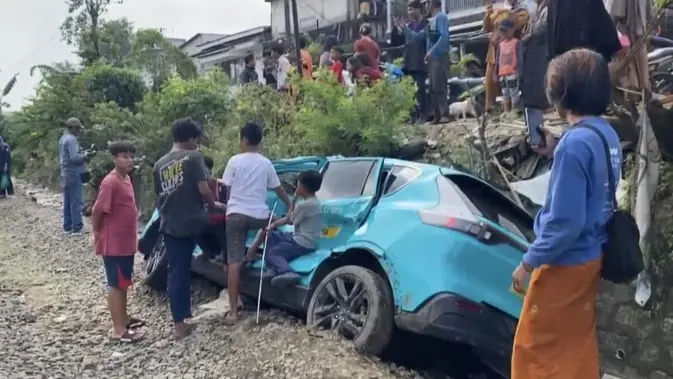 Berkas Kasus Taksi Green SM Tabrak KRL Dikirim Lagi ke Kejari Bekasi