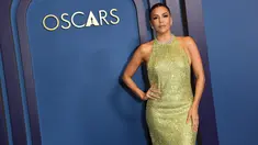Aktris AS Eva Longoria tiba untuk menghadiri Governors Awards Tahunan ke-14 Academy of Motion Picture Arts and Sciences di Ray Dolby Ballroom di Los Angeles, Rabu (9/1/2024). (VALERIE MACON / AFP)
