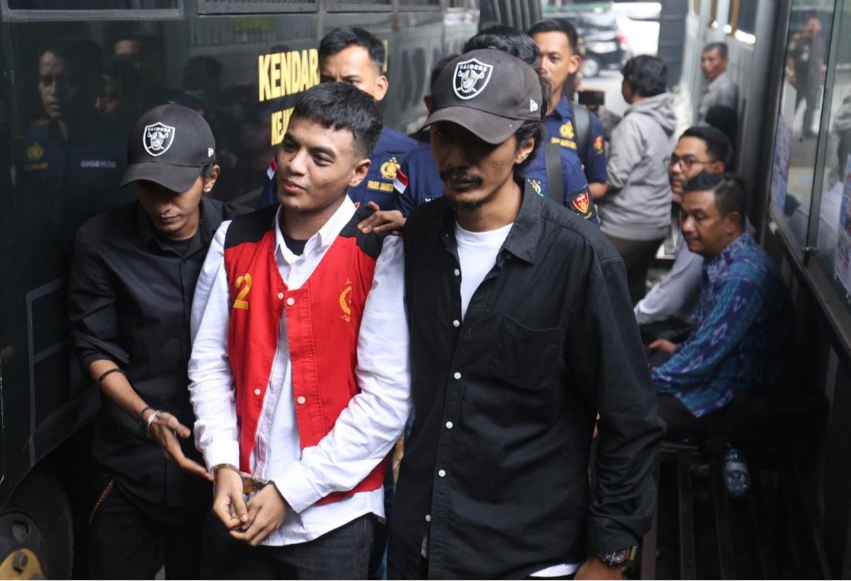 FOTO: Vadel Badjideh Divonis 9 Tahun Penjara dalam Kasus Asusila Anak dan Aborsi