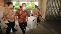 Pemkot Surabaya menerima 15 ribu vaksin covid-19/ (Dian Kurniawan/Liputan6.com)