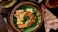 Ilustrasi pecel./Copyright shutterstock.com/g/AriyaniTedjo
