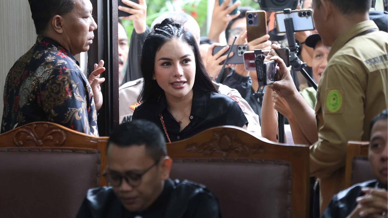 FOTO: Lolos dari Dakwaan TPPU, Nikita Mirzani Tetap Divonis 4 Tahun Penjara