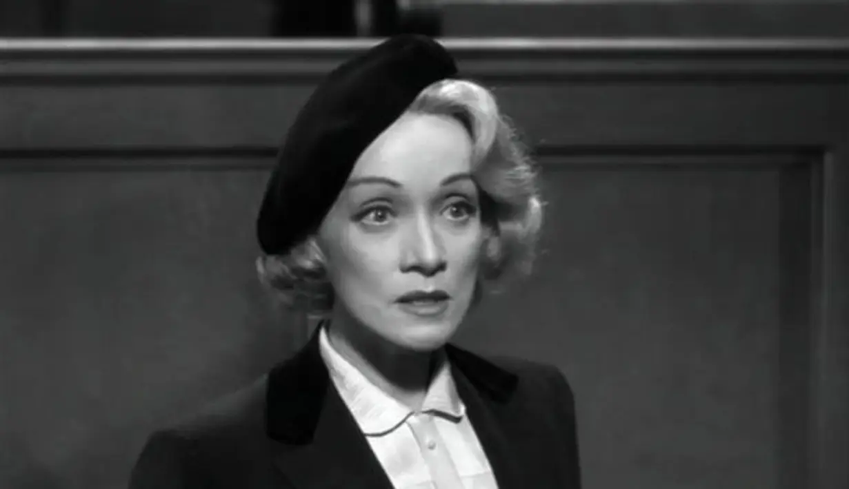 Dilansir dari Ajazeera, dalam sebuah wawancara, Dietrich mengatakan bahwa ia ditawari oleh agen Nazi untuk bermain di semua film yang dirinya pilih. Namun aktris tersebut menolak. (Ultimate Movie Rankings)