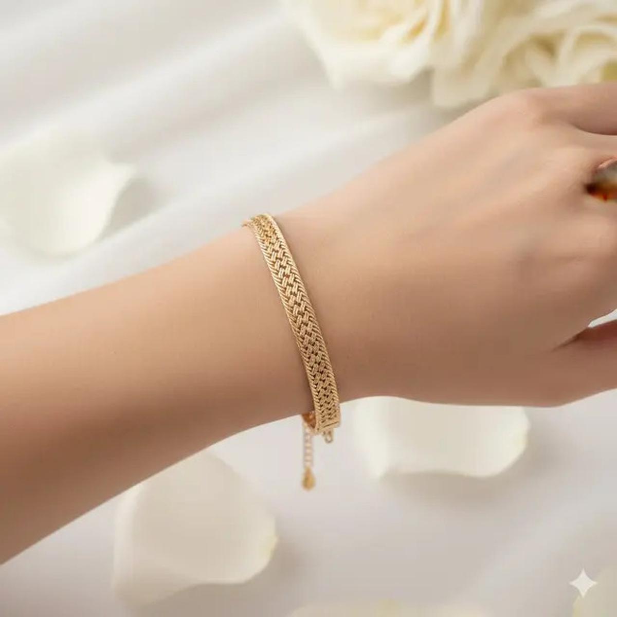8 Model Gelang Emas 2 Gram untuk Lamaran &amp; Pernikahan, Mewah Tanpa Berlebihan