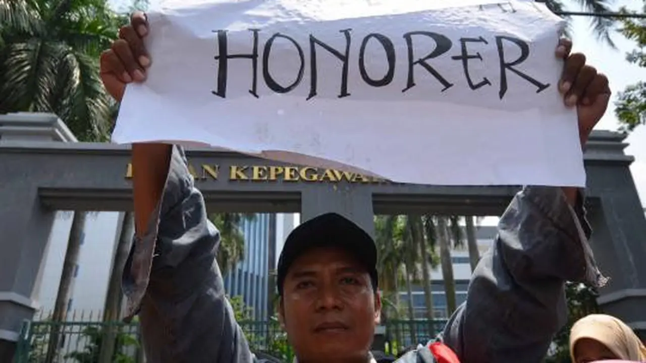 Guru honorer demo di kantor BKN
