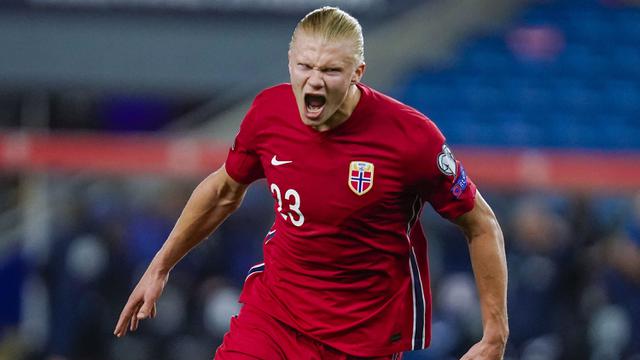 Foto: Sama-sama Ciptakan Hattrick, Memphis Depay dan Erling Haaland Pesta Gol Bareng Negaranya di Laga Kualifikasi Piala Dunia 2022