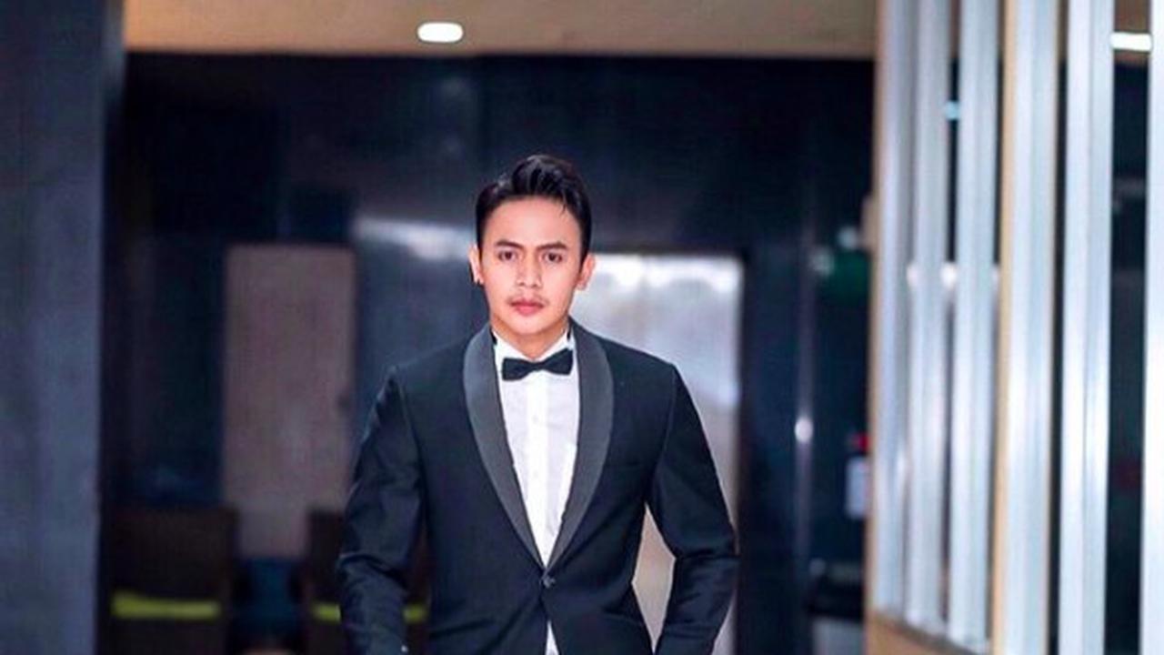 7 Potret Jordan Ali Pacar Brondong Eva Manurung Ibunda Virgoun