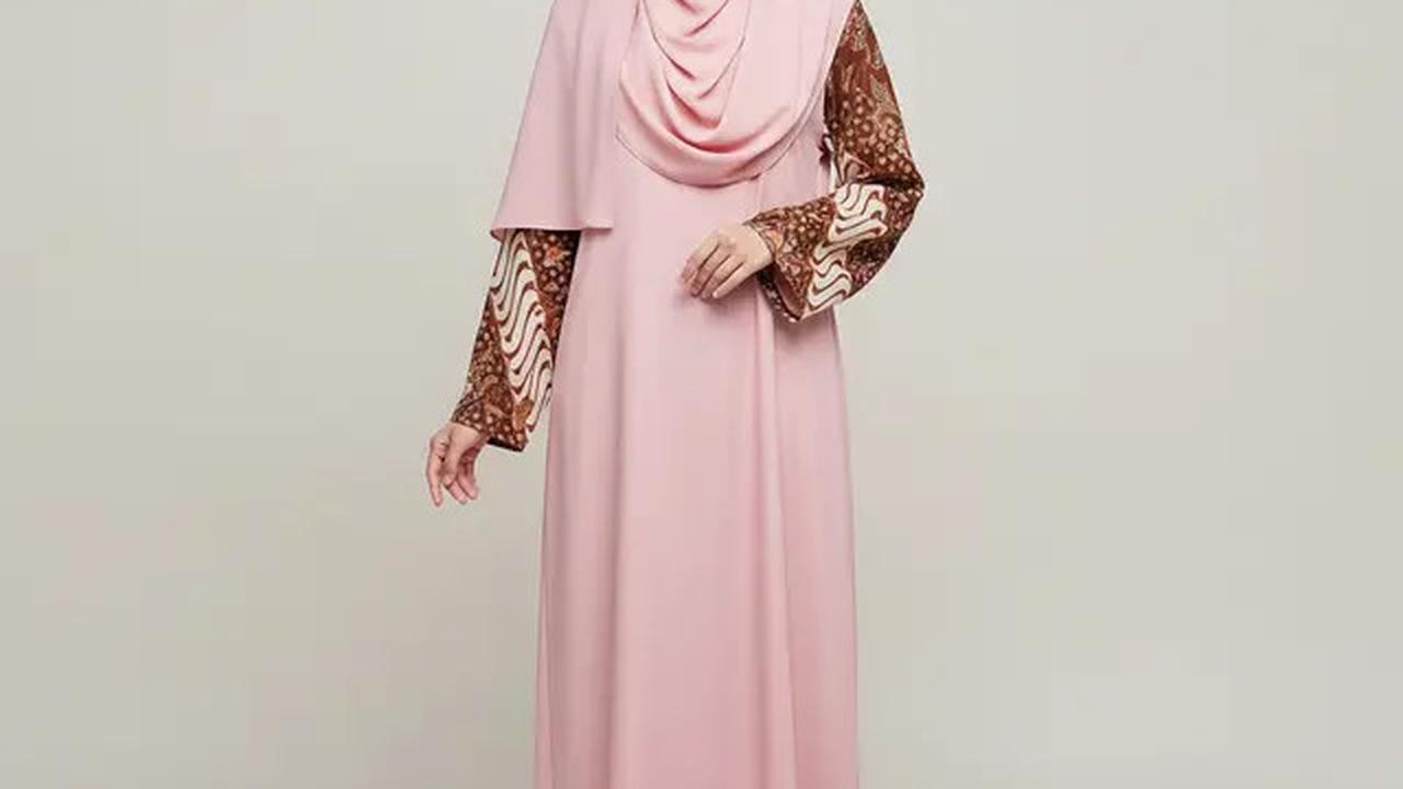7 Model Gamis Batik Kombinasi Kain Polos Tren 2025, Tampil Anggun dan Modern