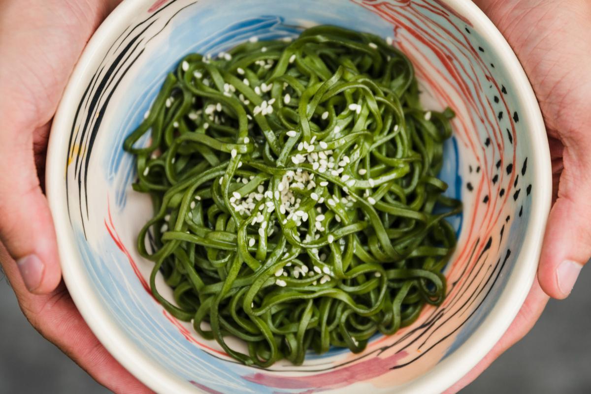 Ilustrasi Mie Kelp